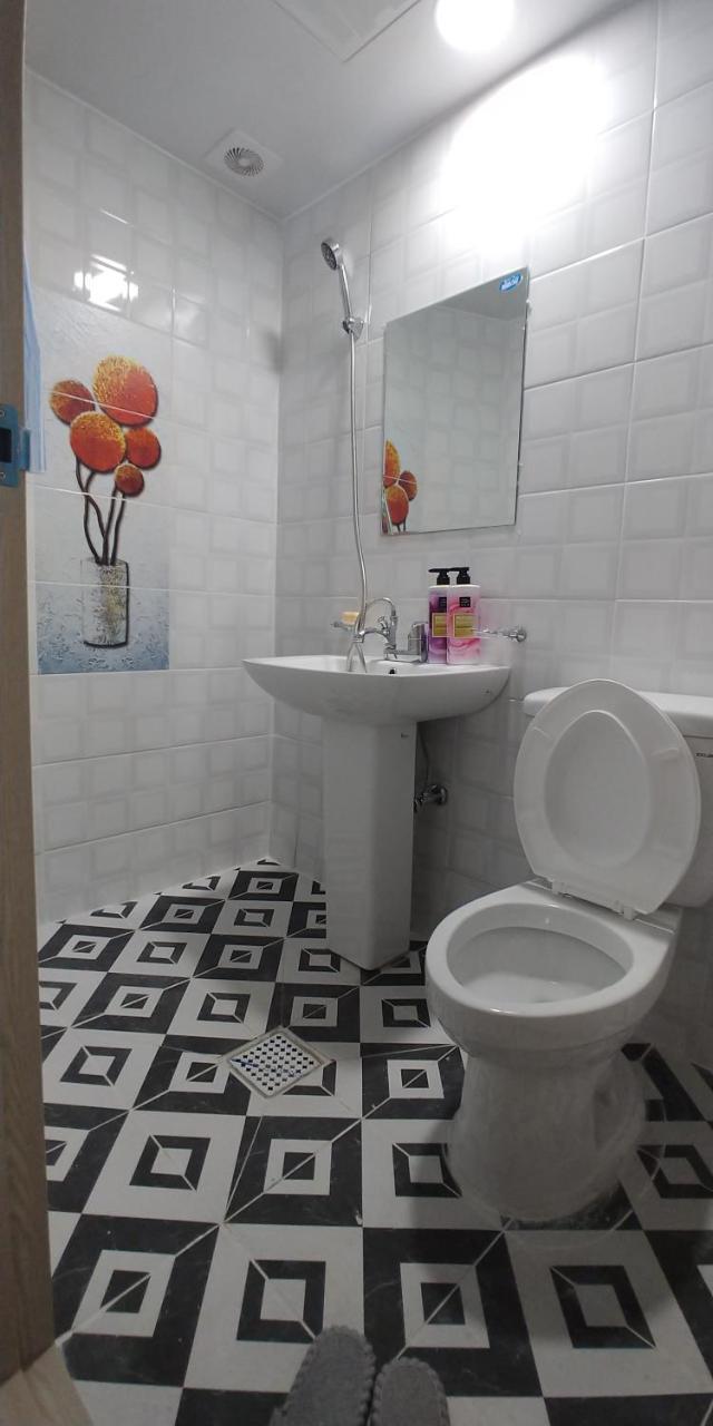 Coco Capsule Guesthouse Busan Bagian luar foto
